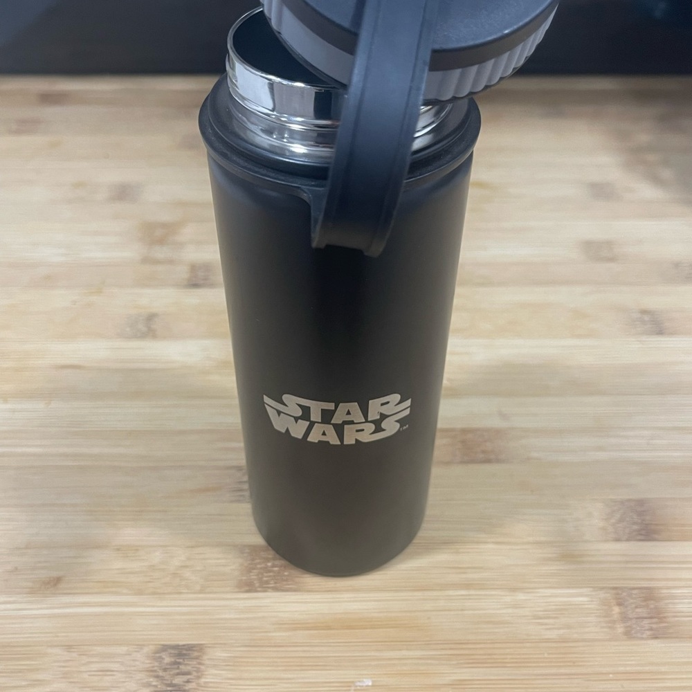 Star Wars Black Coated Stainless Steel 20 oz Travel Cup Mug with Screw On Cap